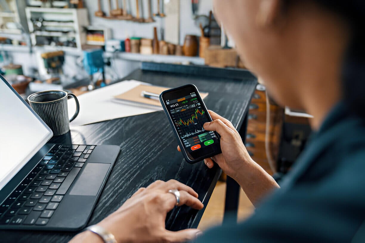 AI株式診断システムのデモンストレーション画面 - 株価予測チャートと分析結果